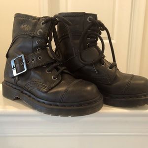 Dr. Martens Airwair shoes size 5 US UK3